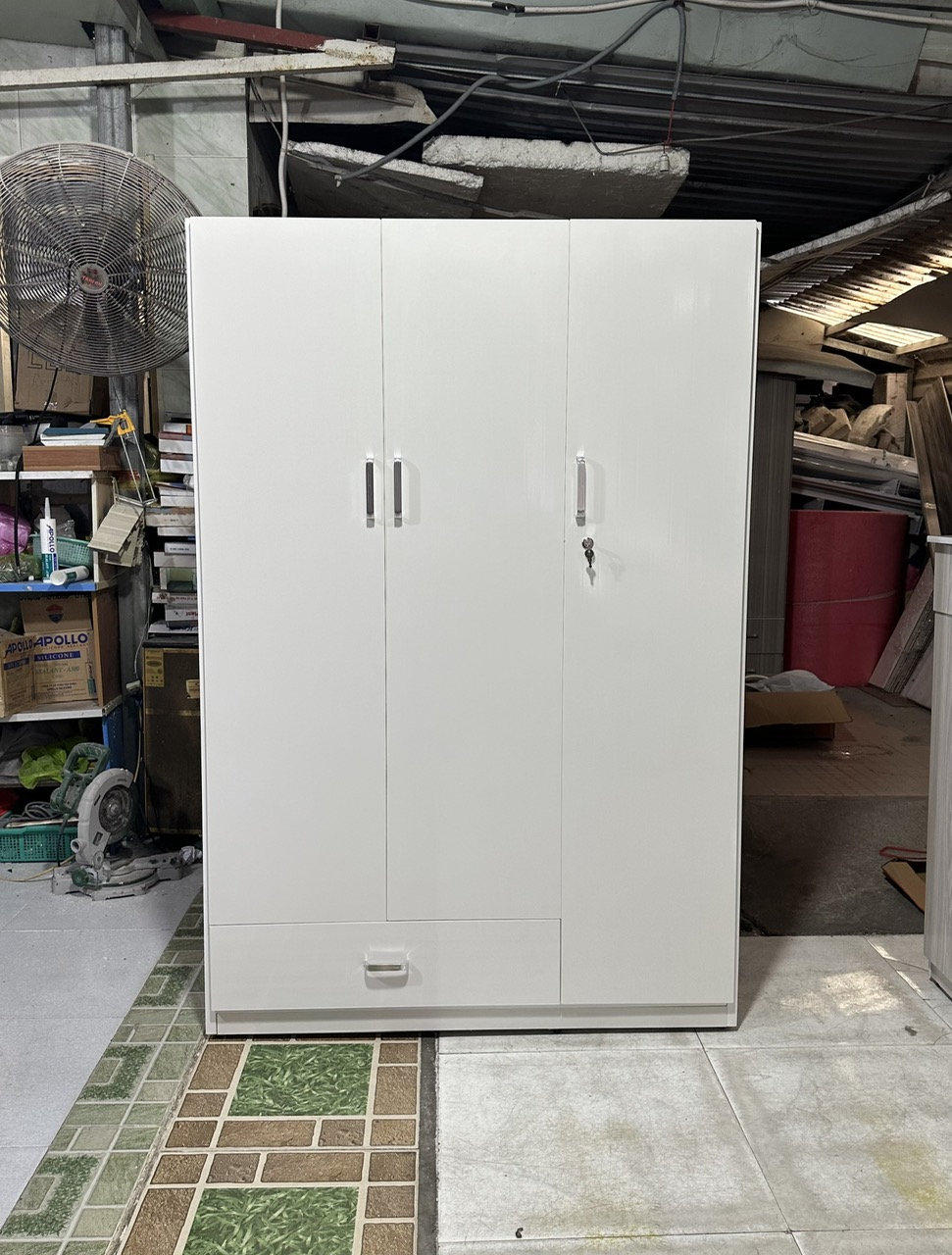 TỦ ÁO 3 CÁNH NHỰA ĐÀI LOAN TGR269