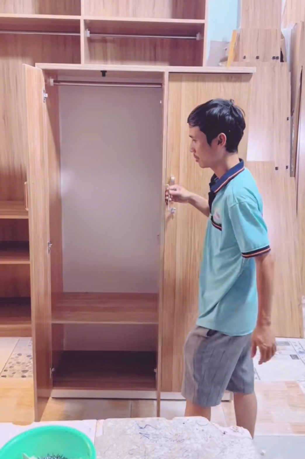 TỦ ÁO 3 CÁNH NHỰA ĐÀI LOAN TGR322 - Ảnh 2