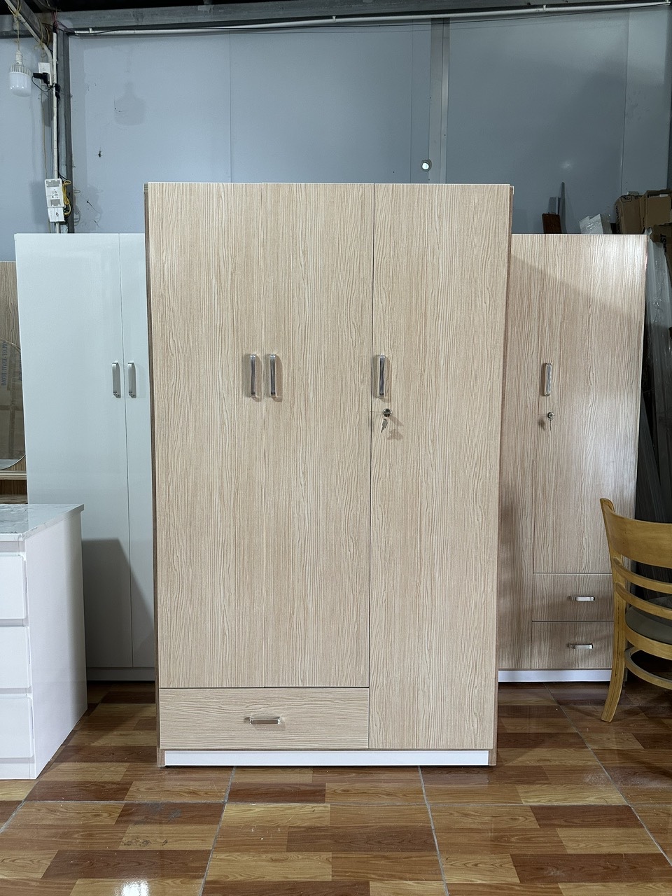 TỦ ÁO 3 CÁNH NHỰA ĐÀI LOAN TGR345