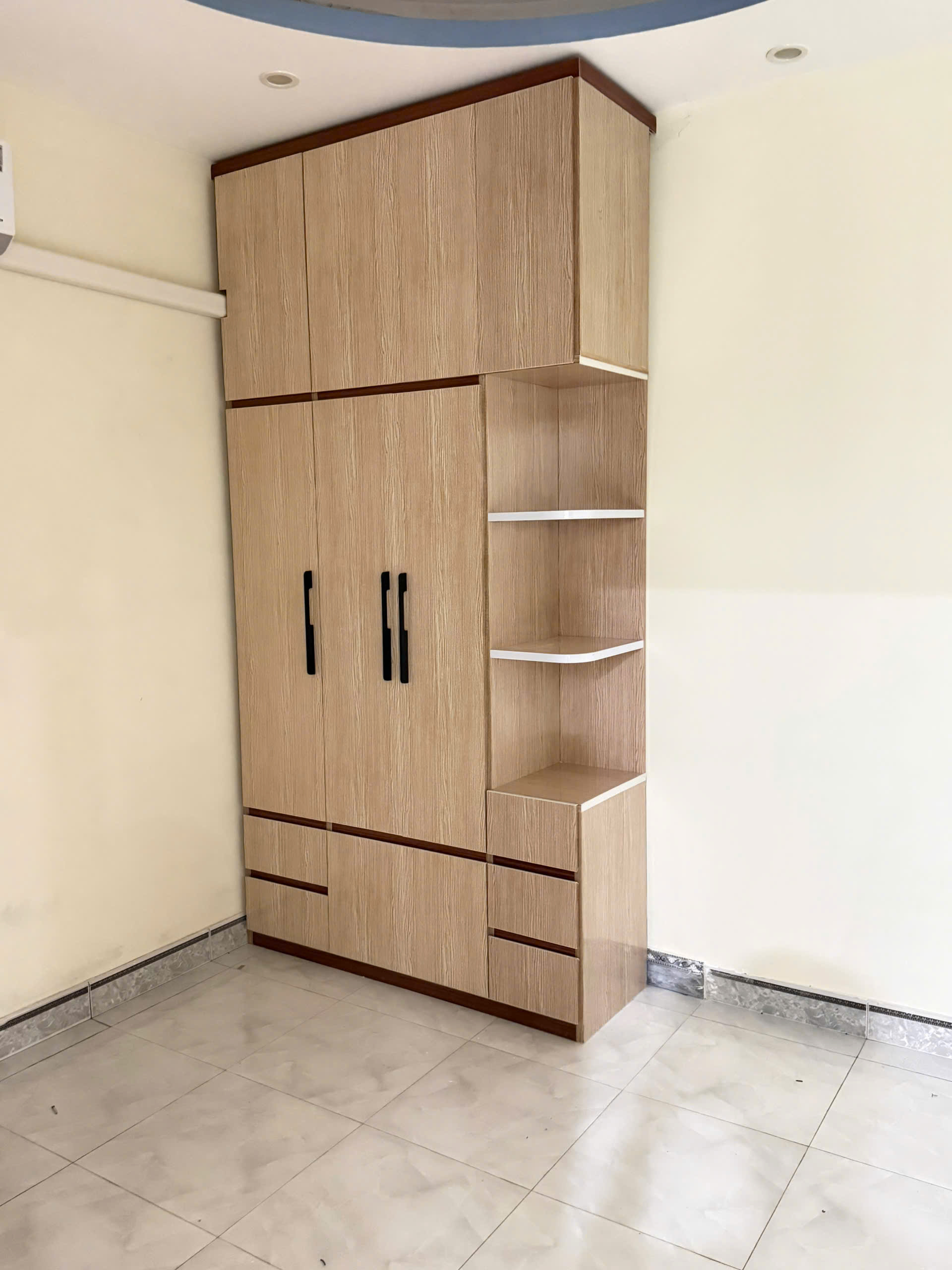 TỦ ÁO 4 CÁNH FULL TRẦN NHỰA ĐÀI LOAN TGR347