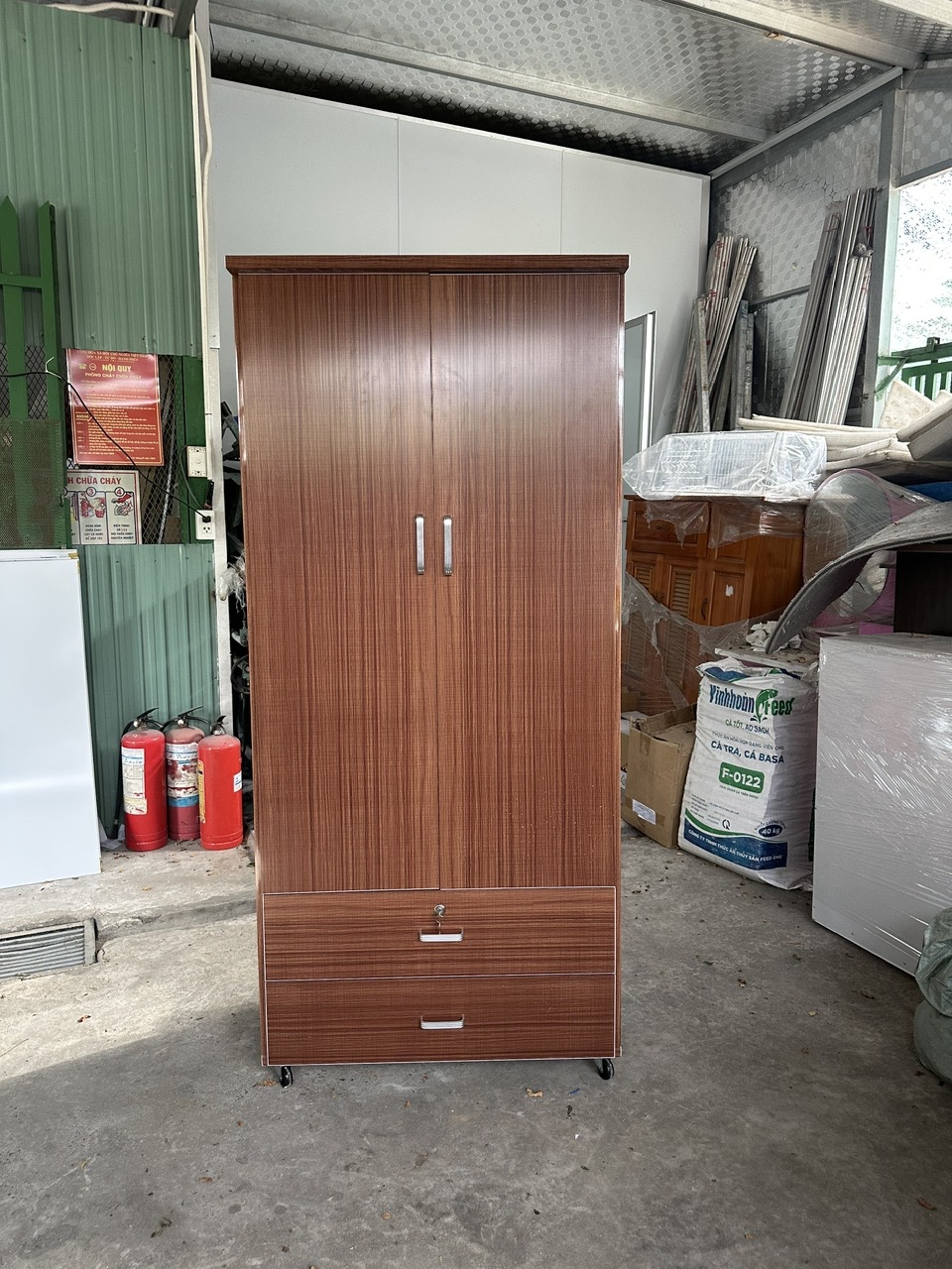 TỦ ÁO 2 CÁNH NHỰA ĐÀI LOAN TGR348